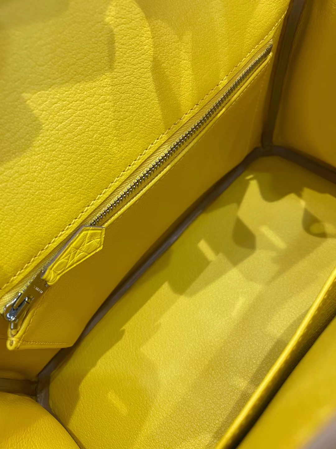 Hermès（爱马仕）birkin 铂金包 雾面鳄鱼 80 珍珠灰+M9金盏花黄 美洲方块皮 顶级品质 银扣 25cm