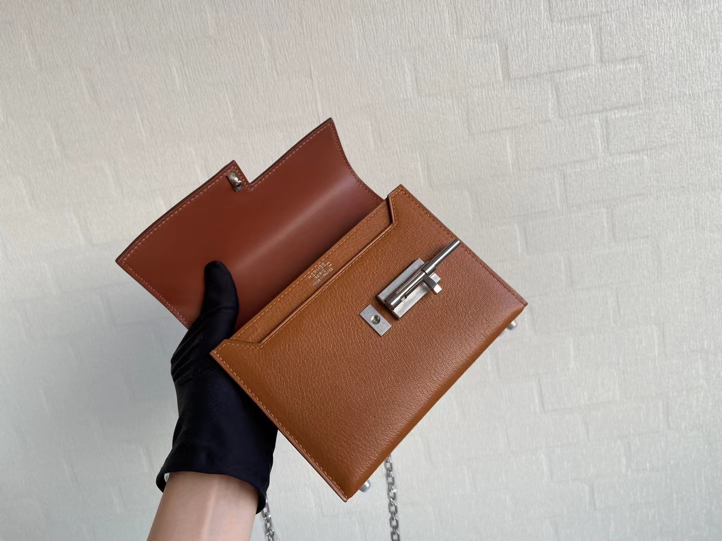 Hermès（爱马仕）Verrou 手枪包 山羊皮+鳄鱼 蜜桃棕 银扣 17cm 顶级纯手工